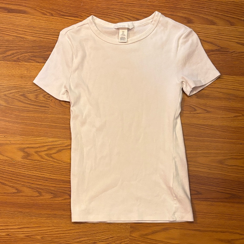 BRAND NEW H&M White Short Sleeve Tee